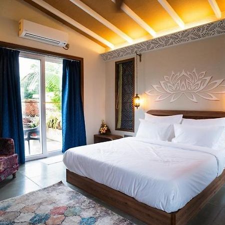 Gandharv Resorts Wai Bagian luar foto