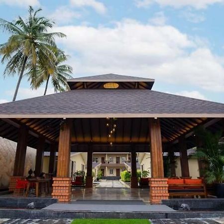 Gandharv Resorts Wai Bagian luar foto